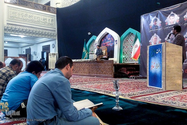 پنجاه و هفتمین محفل قرآنی رضوی به یاد شهدای حرم شاهچراغ(ع)‎‎
