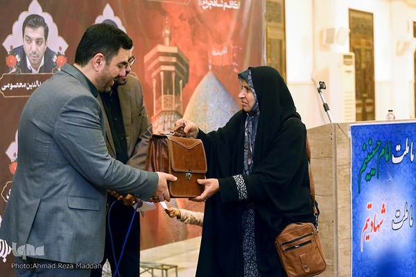 پنجاه و هفتمین محفل قرآنی رضوی به یاد شهدای حرم شاهچراغ(ع)‎‎