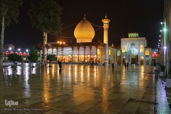بارش اولین باران پاییزی در آستان حضرت شاهچراغ(ع)