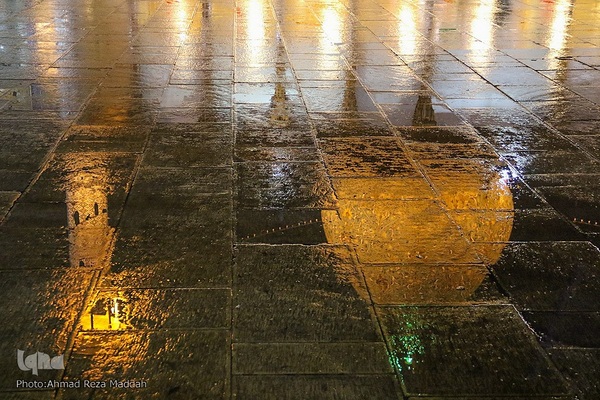 بارش اولین باران پاییزی در آستان حضرت شاهچراغ(ع)