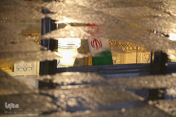 بارش اولین باران پاییزی در آستان حضرت شاهچراغ(ع)