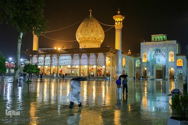 بارش اولین باران پاییزی در آستان حضرت شاهچراغ(ع)