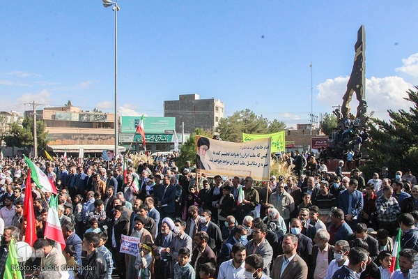 روز مبارزه با استکبار جهانی در بیرجند