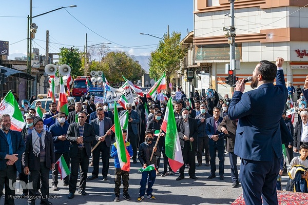 روز مبارزه با استکبار جهانی در شهرکرد