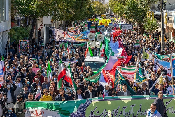 روز مبارزه با استکبار جهانی در شهرکرد