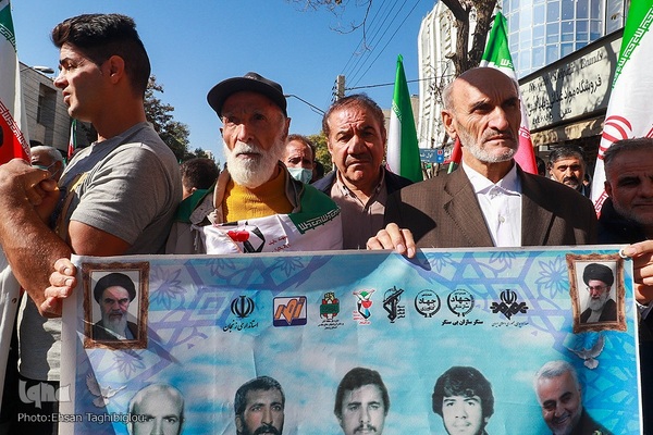 یوم‌الله ۱۳ آبان در زنجان