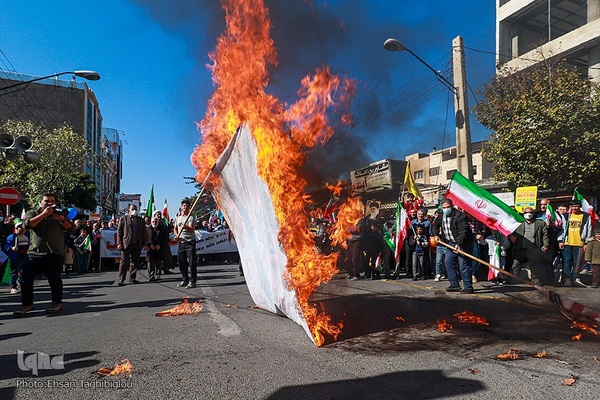 یوم‌الله ۱۳ آبان در زنجان