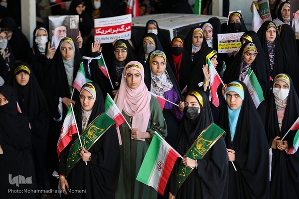 یوم‌الله ۱۳ آبان در همدان