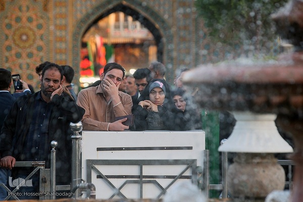 آیین تعویض پرچم حرم در شب وفات حضرت معصومه (سلام الله علیها)