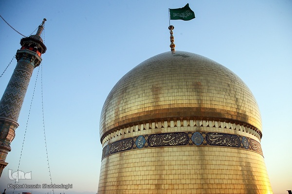 آیین تعویض پرچم حرم در شب وفات حضرت معصومه (سلام الله علیها)