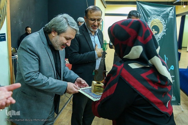 افتتاح نمایشگاه ماه تمام