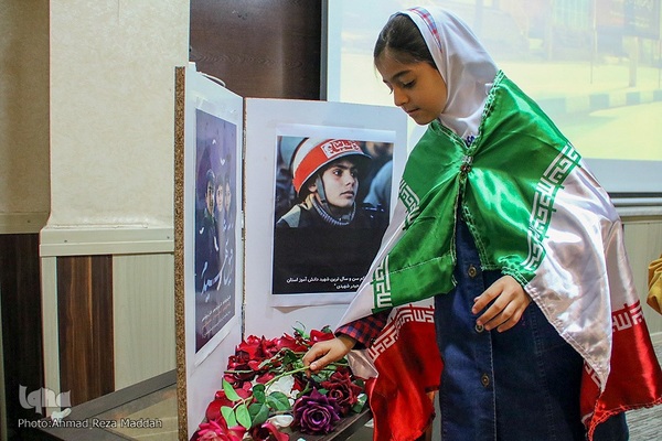 آیین تجلیل از دانش آموزان شاعر، نویسنده و تصویرگر کتاب استان فارس