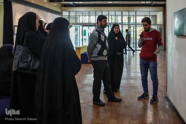 نمایشگاه ماه تمام