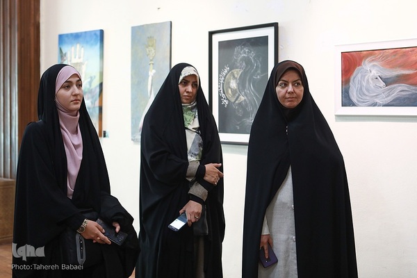 نمایشگاه ماه تمام