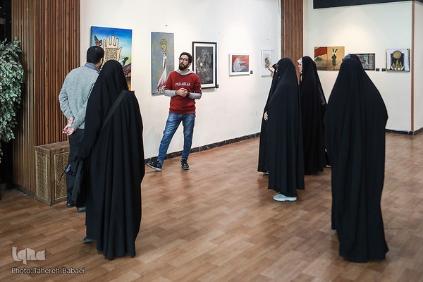 نمایشگاه ماه تمام