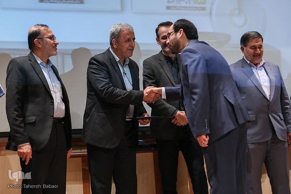 آیین پایانی ششمین دوره مسابقات ملی کتاب و پایان نامه سه دقیقه‌ای