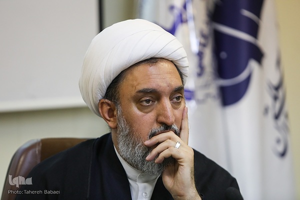 حجت‌الاسلام والمسلمین حاج‌ابوالقاسم؛ عضو مجلس خبرگان رهبری و مشاور رئيس‌جمهور در امور روحانیت