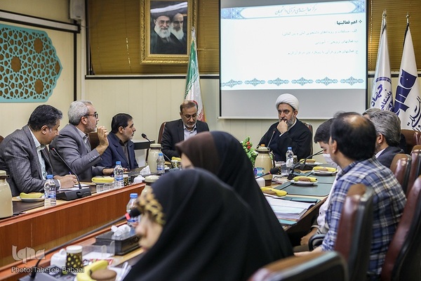 نشست مدیران سازمان قرآنی دانشگاهیان با عضو خبرگان رهبری