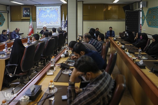 نشست مدیران سازمان قرآنی دانشگاهیان با عضو خبرگان رهبری