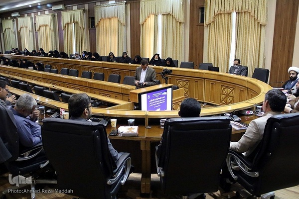 نشست جامعه‌قرآنی استان فارس با رئیس سازمان تبلیغات اسلامی کشور