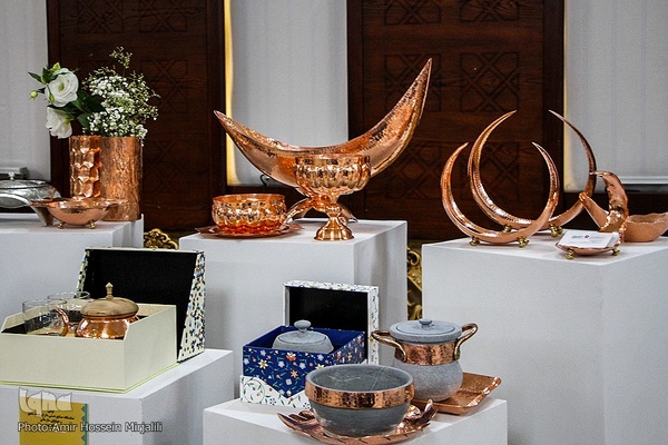 اولین نمایشگاه آثار صنایع دستی با بسته بندی استان یزد‎‎