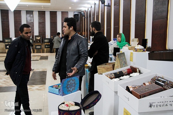 اولین نمایشگاه آثار صنایع دستی با بسته بندی استان یزد‎‎