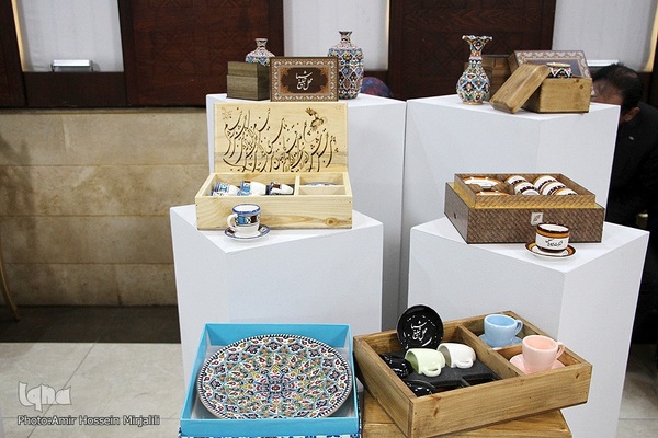 اولین نمایشگاه آثار صنایع دستی با بسته بندی استان یزد‎‎