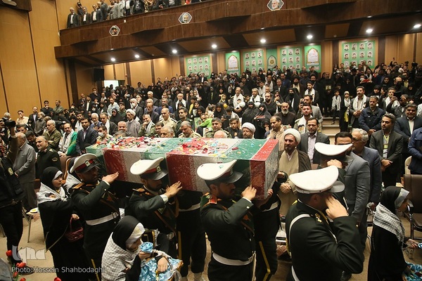 گرامیداشت شهدای امنیت فراجا در قم
