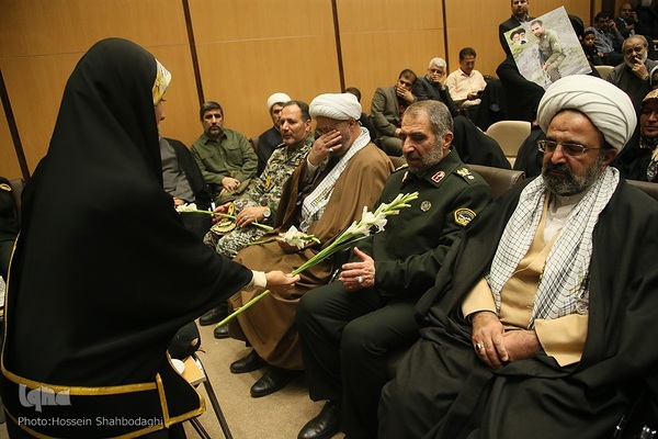 گرامیداشت شهدای امنیت فراجا در قم
