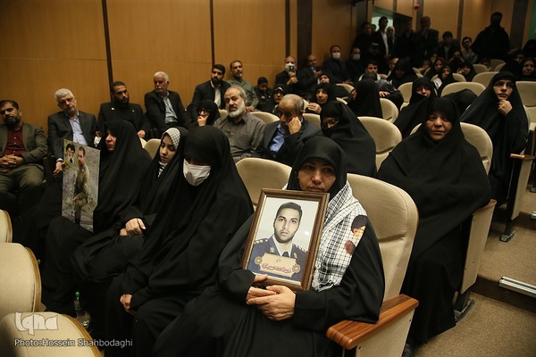 گرامیداشت شهدای امنیت فراجا در قم
