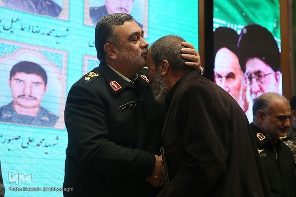 گرامیداشت شهدای امنیت فراجا در قم
