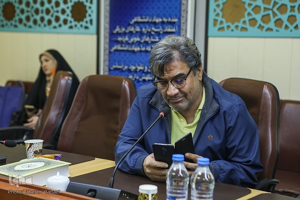 رونمایی از کتاب حلقه حکمت