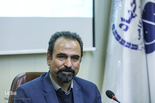 رونمایی از کتاب حلقه حکمت