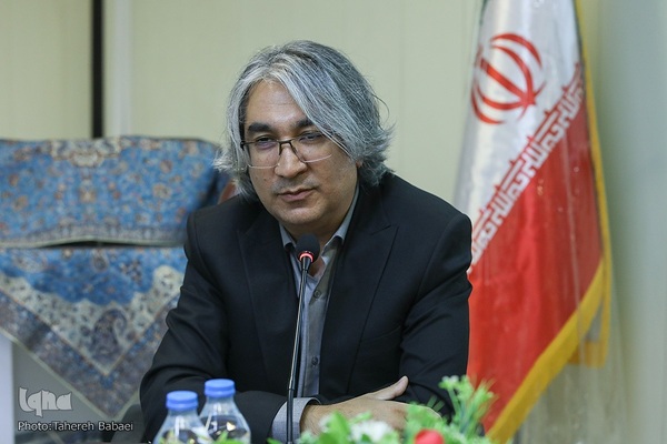 رونمایی از کتاب حلقه حکمت