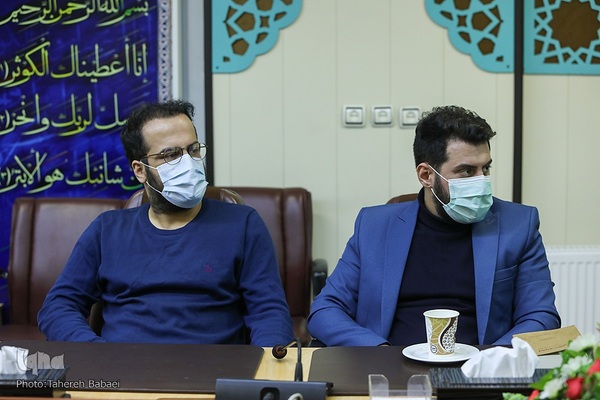 رونمایی از کتاب حلقه حکمت