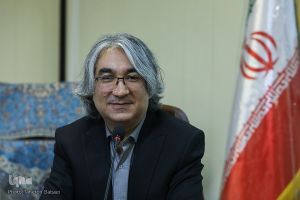 رونمایی از کتاب حلقه حکمت