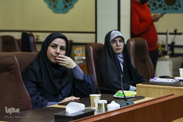 رونمایی از کتاب حلقه حکمت