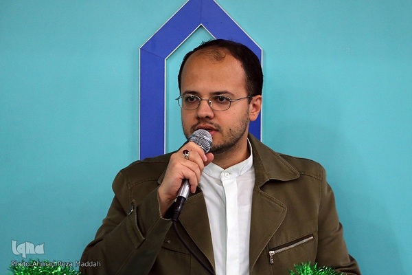 بزرگداشت هفته قرآن و دانشگاه در دانشکده علوم قرآنی شیراز