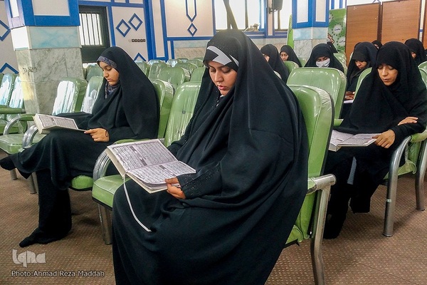 بزرگداشت هفته قرآن و دانشگاه در دانشکده علوم قرآنی شیراز