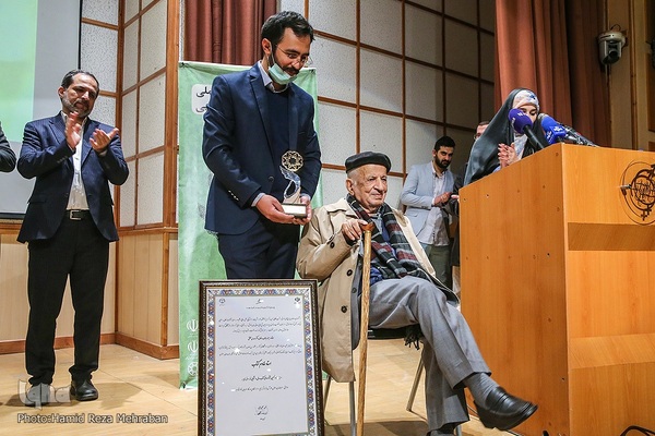 دکتر مهدی محقق