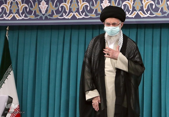 رهبر انقلاب اسلامی در دیدار دست‌اندرکاران برگزاری کنگره شهدای قم