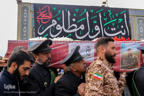 استقبال از پیکر شهید مدافع امنیت در حرم مطهر شاهچراغ(ع)
