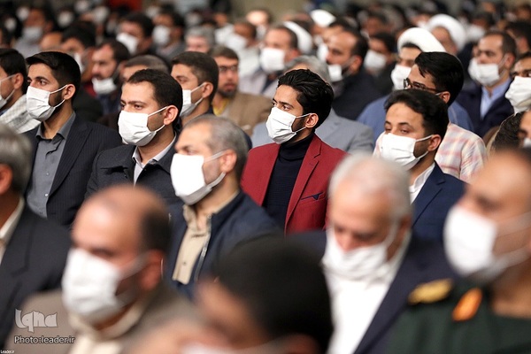 دیدار صدها نفر از مردم اصفهان