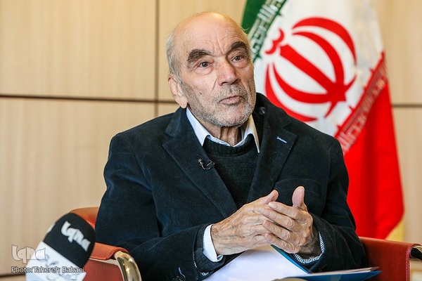 رضا داوری اردکانی فیلسوف و متفکر ایرانی