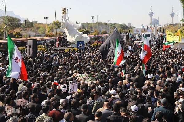 تشییع شهدای حادثه ترویستی اصفهان