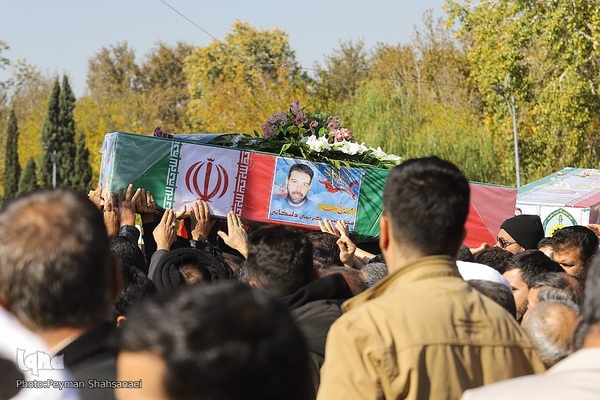 تشییع شهدای حادثه ترویستی اصفهان