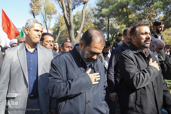 تشییع شهدای حادثه ترویستی اصفهان