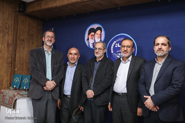 جلسه معرفی و نقد کتاب روایت حکمت