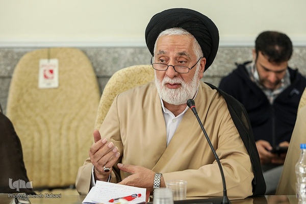  حجت‌الاسلام بهشتی، قائم مقام ستاد اقامه نماز 