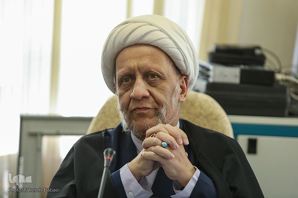 حجت الاسلام غلامعلی، معاون آموزشی دانشگاه قرآن و حدیث